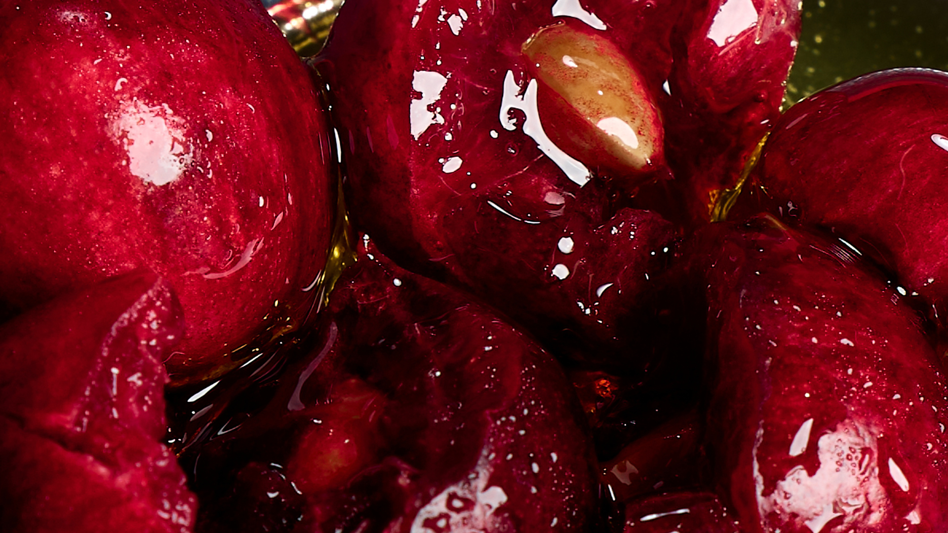 Why is cherry the scent of 2025? Psychology, symbolism, and something more